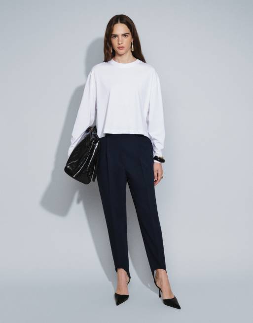ASOS DESIGN – Langärmliges, kastiges Cropped Shirt in Weiß, 4 von 4