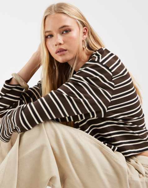 ASOS DESIGN langärmliges, kastiges Cropped-T-Shirt mit Streifen in Schokobraun und Cremeweiß - view 1