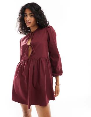 Thumbnail - ASOS DESIGN - Langärmliges Kleid aus Popeline in Burgunderrot mit gebundener Vorderseite