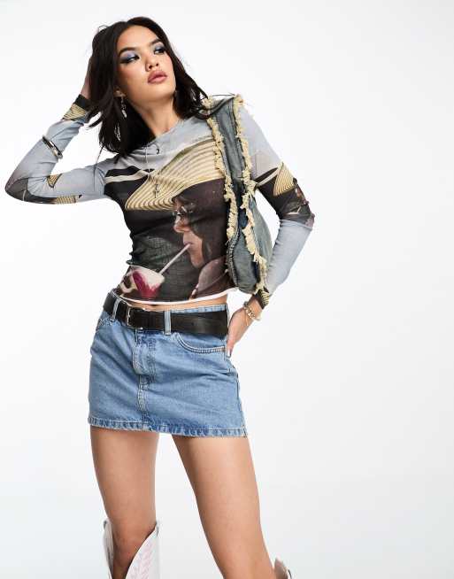 ASOS DESIGN – Langärmliges, knapp geschnittenes T-Shirt aus Mesh mit 70er-Fotoprint