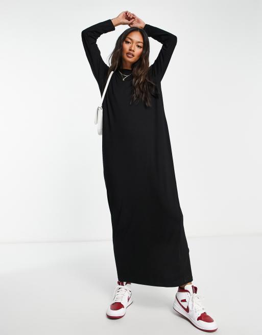 ASOS DESIGN Langarmliges Maxi T Shirt Kleid in Schwarz