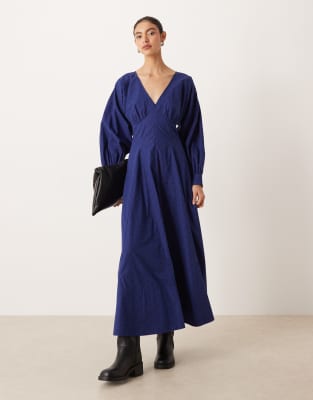 ASOS DESIGN - Langärmliges Maxikleid aus Popeline mit V-Ausschnitt und Polka Dot Print-Bunt