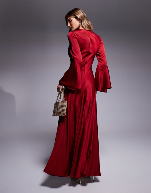 ASOS DESIGN – Langärmliges Maxikleid aus Satin in Rot mit weitem Rockteil mit Godet-Design, 2 von 4