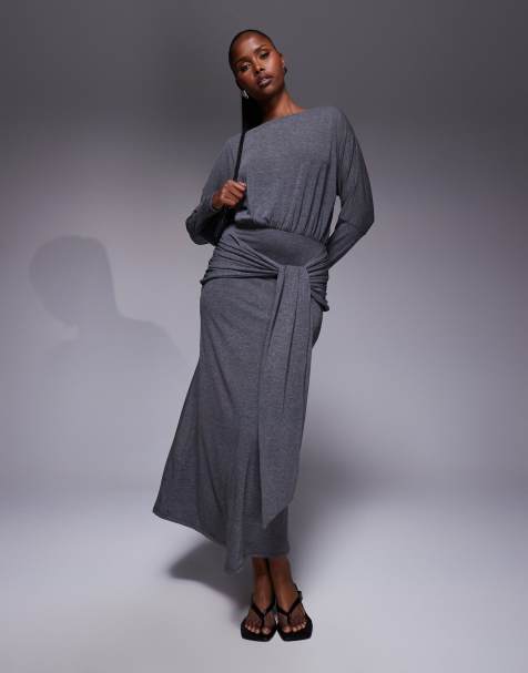 ASOS DESIGN – Langärmliges Maxikleid in Anthrazit mit U-Boot-Ausschnitt, Bindedetail und locker fallender Vorderseite - view 1