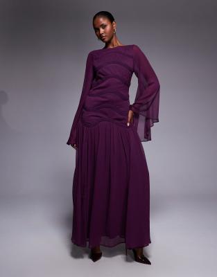 ASOS DESIGN - Langärmliges Maxikleid in Beerenrot mit abgenähtem Oberteil und Spitzenbesatz-Lila