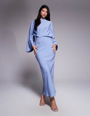 ASOS DESIGN - Langärmliges Maxikleid in Blau mit asymmetrischen Schnitt und Zierfalten an der Taille