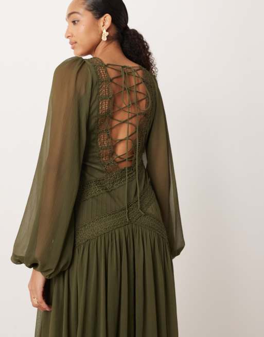 ASOS DESIGN – Langärmliges Maxikleid in Khaki mit asymmetrischem Ausschnitt und Spitzenbesatz, 4 von 4