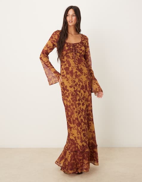 ASOS DESIGN – Langärmliges Maxikleid in Orange mit abstraktem Muster und gerafftem Dekolleté - view 1