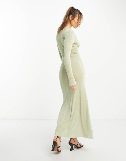 ASOS DESIGN Langarmliges Maxikleid in Salbeigrun mit V Ausschnitt ASOS