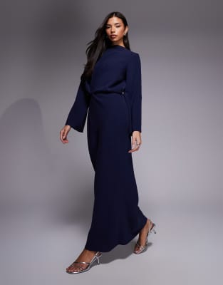 ASOS DESIGN - Langärmliges Maxikleid in Schokobraun mit Faltendesign an der Taille und Schrägschnitt-Marineblau
