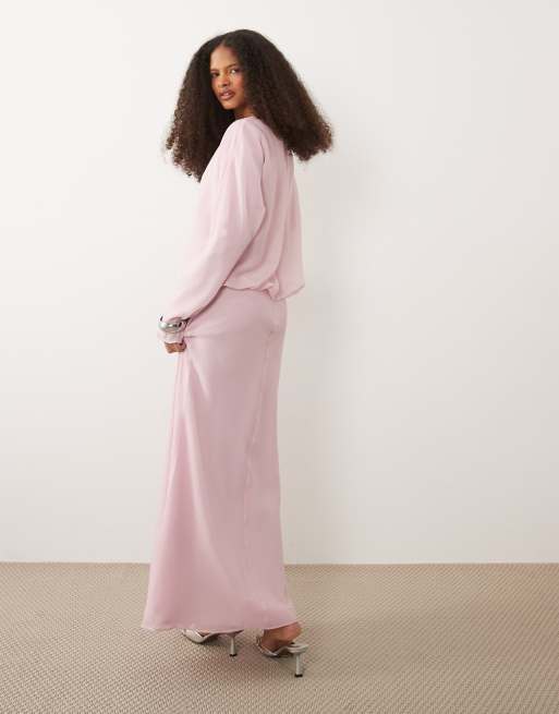 ASOS DESIGN – Langärmliges Maxikleid in zartem Rosa mit U-Boot-Ausschnitt, 2 von 4