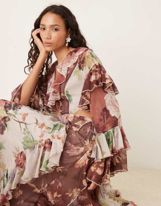 ASOS DESIGN – Langärmliges Maxikleid mit nach hinten abfallendem Saum, extremen Rüschen und Blumenmustermix, 2 von 4