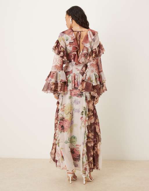 ASOS DESIGN – Langärmliges Maxikleid mit nach hinten abfallendem Saum, extremen Rüschen und Blumenmustermix, 3 von 4