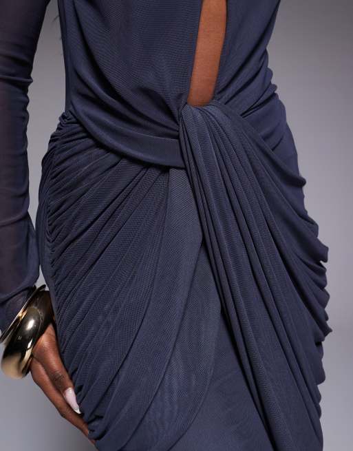 ASOS DESIGN – Langärmliges Midikleid aus Netzstoff in Grau mit tiefem Ausschnitt und Drapierung, 3 von 4