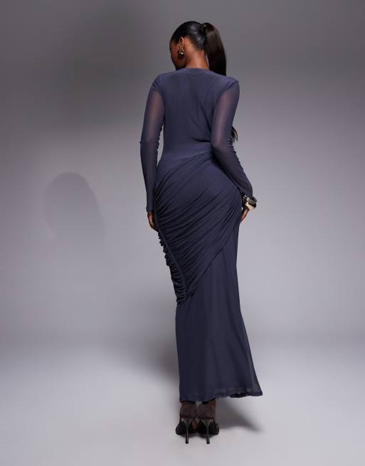 ASOS DESIGN – Langärmliges Midikleid aus Netzstoff in Grau mit tiefem Ausschnitt und Drapierung, 4 von 4