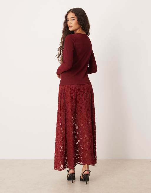 ASOS DESIGN – Langärmliges Midikleid in Burgunderrot mit tiefer Taille und Spitzenrock, 4 von 4