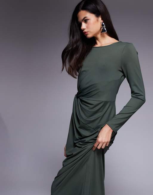 ASOS DESIGN – Langärmliges Midikleid in Khaki mit asymmetrischem Ausschnitt und verdrehtem Seitendetail, 2 von 4