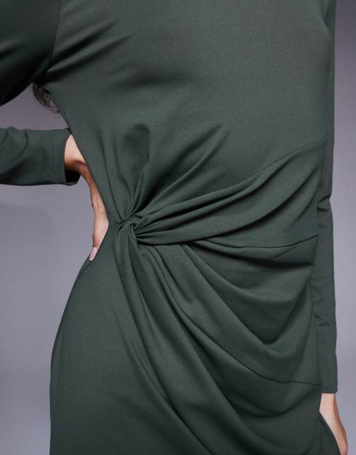 ASOS DESIGN – Langärmliges Midikleid in Khaki mit asymmetrischem Ausschnitt und verdrehtem Seitendetail, 3 von 4