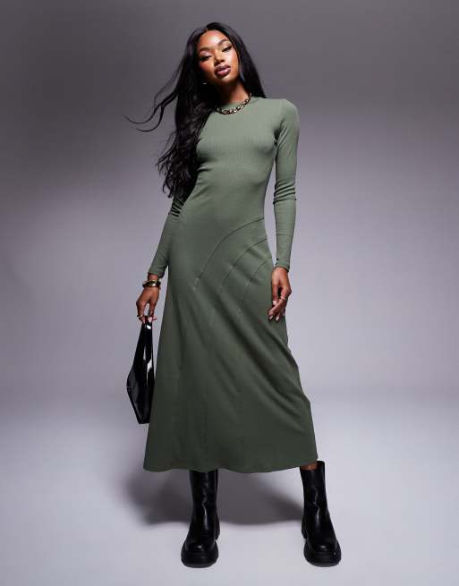 ASOS DESIGN – Langärmliges Midikleid in Olivgrün mit U-Boot-Ausschnitt und Nahtdetail