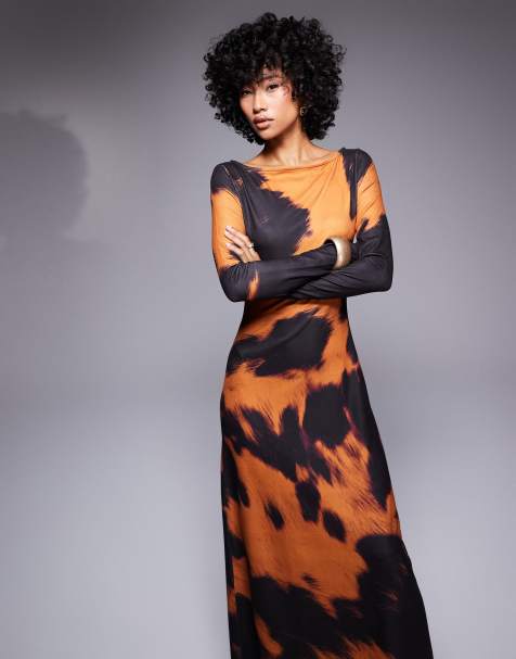 ASOS DESIGN – Langärmliges Midikleid mit Kuhfellmuster in Orange - view 1