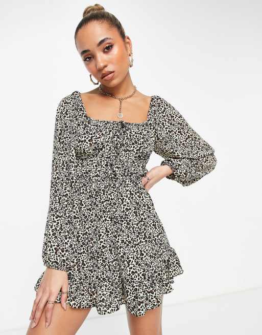 ASOS DESIGN – Langärmliges Mini-Freizeitkleid mit Tiermuster und Bindedetail vorne