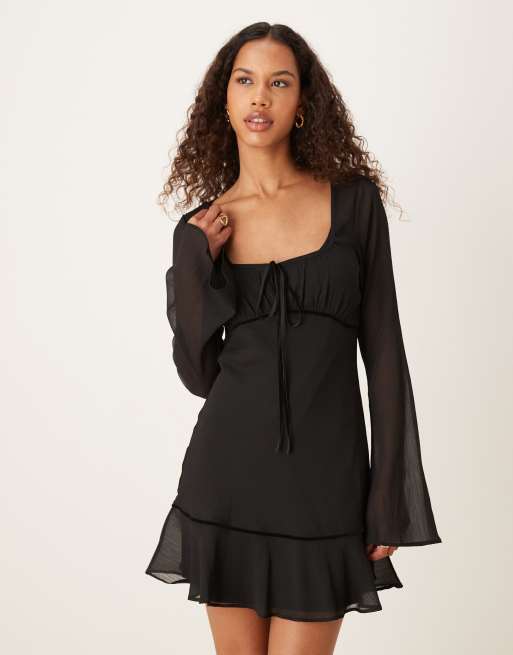 ASOS DESIGN – Langärmliges Minikleid in Schwarz mit geraffter Brustpartie und U-Ausschnitt, 4 von 4