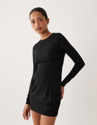 ASOS DESIGN - Langärmliges Minikleid in Schwarz mit Ziernaht