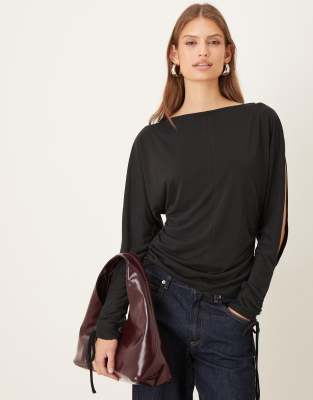 ASOS DESIGN - Langärmliges Modal-T-Shirt in Schwarz mit U-Boot-Ausschnitt und Korsett-Taille