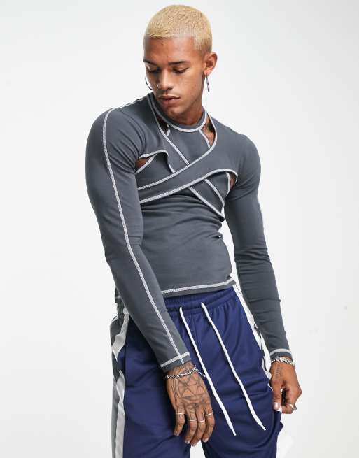 ASOS DESIGN – Langärmliges Muskelshirt in verwaschenem Schwarz mit Zierausschnitt 