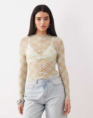 ASOS DESIGN - Langärmliges Netzstoff-Oberteil in kariertem Grün mit Kräuselsaum-Bunt