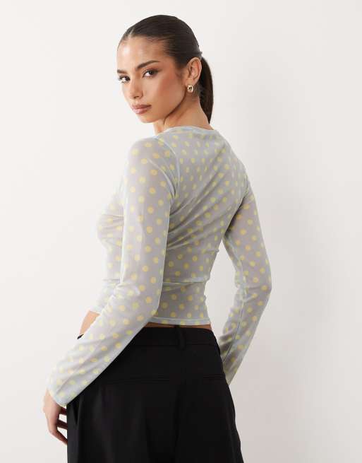 ASOS DESIGN – Langärmliges Oberteil aus Netzstoff in Blau mit gelben Polka-Dots, 2 von 4