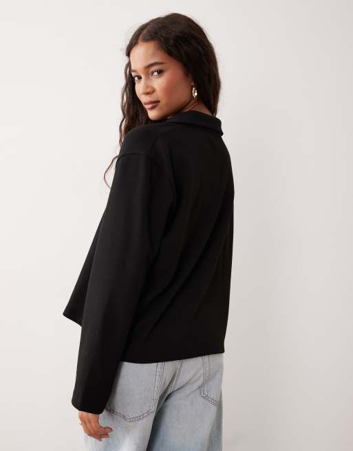 ASOS DESIGN – Langärmliges Oberteil aus Strickstoff in Schwarz mit Rugby-Kragen, 4 von 4