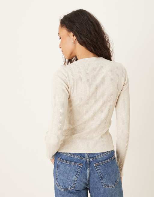 ASOS DESIGN – Langärmliges Oberteil in Cremeweiß mit breitem Rippenmuster und Knopfdetail, 3 von 4