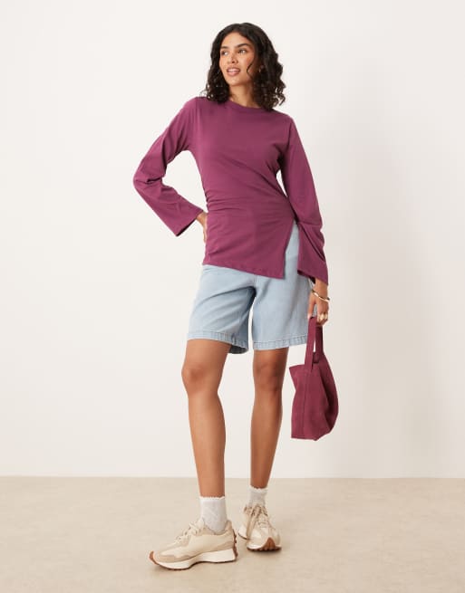 ASOS DESIGN – Langärmliges Oberteil in Feige mit asymmetrischem Saum und seitlicher Raffung, 3 von 4