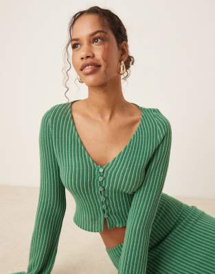 ASOS DESIGN - Langärmliges Oberteil in Grün gestreift mit Knopfleiste vorne, Kombiteil