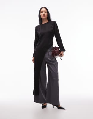 ASOS DESIGN - Langärmliges Oberteil in Schwarz mit asymmetrischem Saumdetail