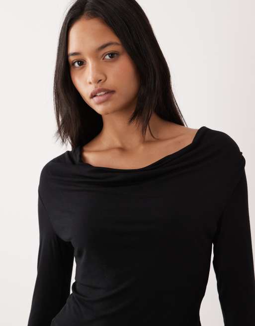 ASOS DESIGN – Langärmliges Oberteil in Schwarz mit tiefem Wasserfallausschnitt, Kombiteil, 4 von 4