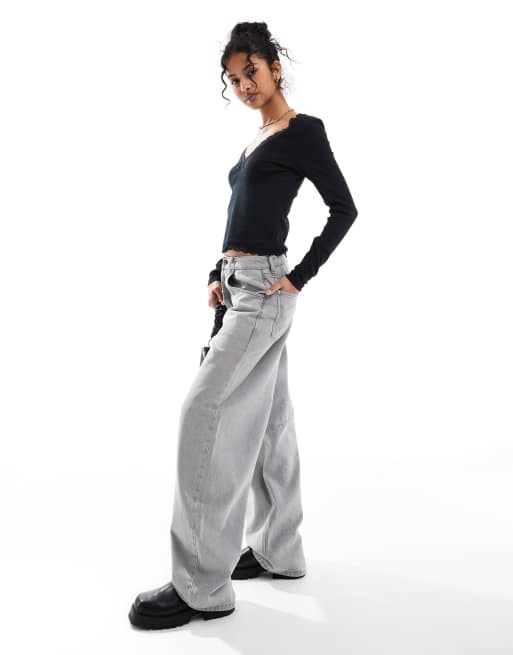 ASOS DESIGN – Langärmliges Oberteil in Schwarz mit V-Ausschnitt und Spitzendetails, 2 von 4