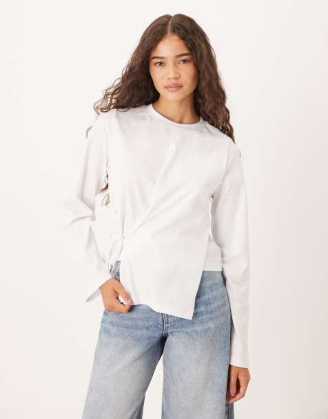 ASOS DESIGN – Langärmliges Oberteil in Weiß mit Wickeldetail - view 1