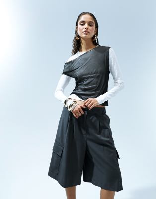 ASOS DESIGN - Langärmliges Oberteil mit Netzstoff-Lage und Zwiebelstruktur-Weiß