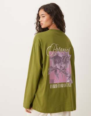 ASOS DESIGN - Langärmliges Oversize-Oberteil in Olivgrün mit Blumenprint