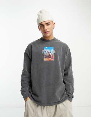 ASOS DESIGN – Langärmliges Oversize-Shirt in verwaschenem Schwarz mit „NYC“-Rückenprint 