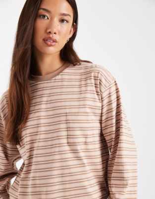 ASOS DESIGN - Langärmliges Oversize-Skater-T-Shirt mit Steifen in neutralen Tönen
