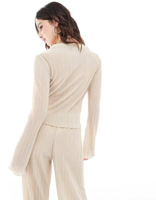 ASOS DESIGN – Langärmliges Plissee-Oberteil in Champagner mit Trompetenärmeln, Kombiteil, 4 von 4