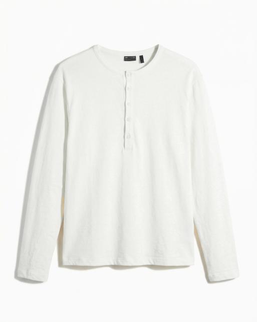 ASOS DESIGN – Langärmliges Regular-Fit-T-Shirt in cremeweißer Leinenoptik mit Henley-Ausschnitt, 6 von 12