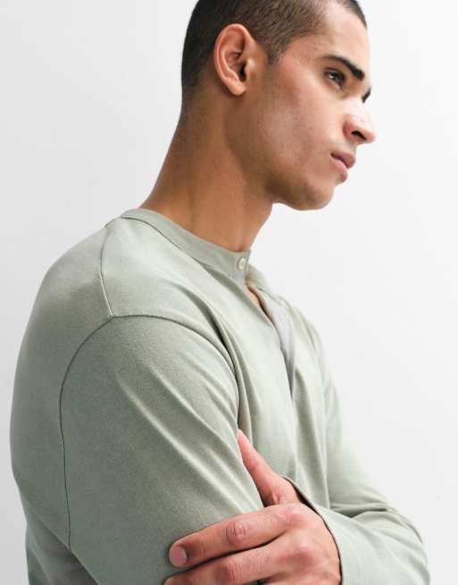 ASOS DESIGN – Langärmliges Relaxed-Fit-Henley-Shirt in grüner Waschung, 2 von 7