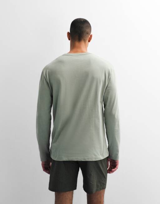 ASOS DESIGN – Langärmliges Relaxed-Fit-Henley-Shirt in grüner Waschung, 4 von 7