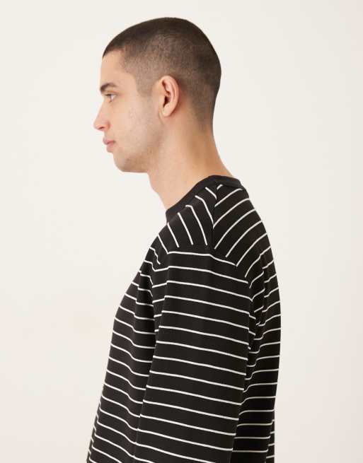 ASOS DESIGN – Langärmliges Relaxed-Fit-T-Shirt in Schwarz und Weiß gestreift , 4 von 5