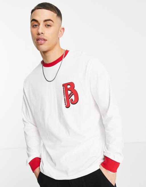 ASOS DESIGN – Langärmliges Ringershirt in Weiß mit lockerem Schnitt und Logo auf Brusthöhe 