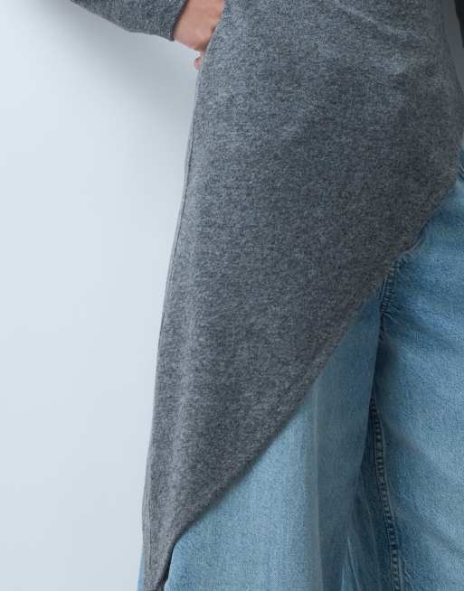 ASOS DESIGN langärmliges supersoftes asymmetrisches Oberteil in Grau, 3 von 4